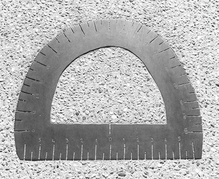 Parking Écoles Avensan